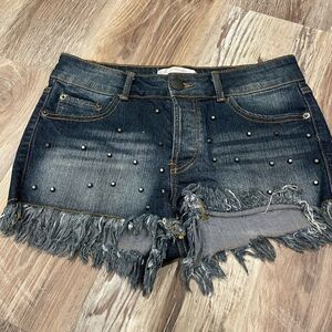 No boundaries juniors 9 rough hem dark wash shorts w/ metal studs